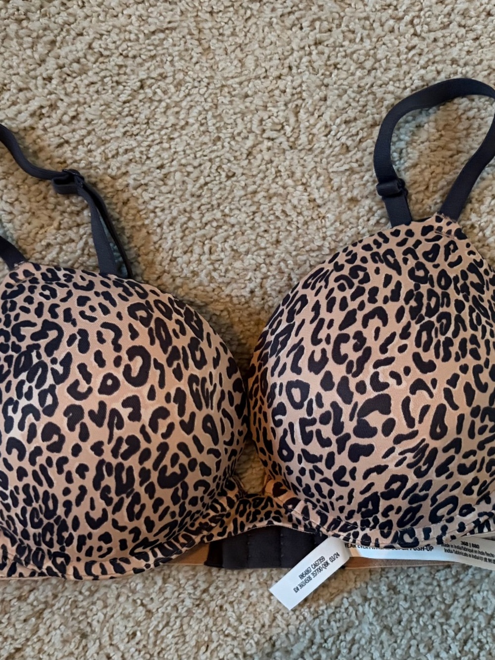 VS pink push up bra